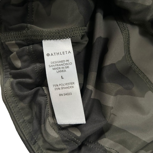 Athleta Ultimate Stash Pocket Camo 7/8 Tight Green Brown Athletic Size Large - Picture 7 of 8